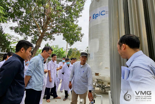 Engineers inspecting EPIC tank site